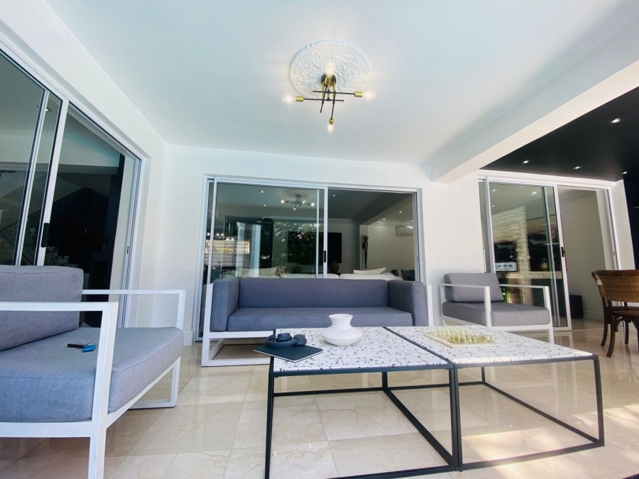 5 Bedroom Property for Sale in Sunset Beach Western Cape